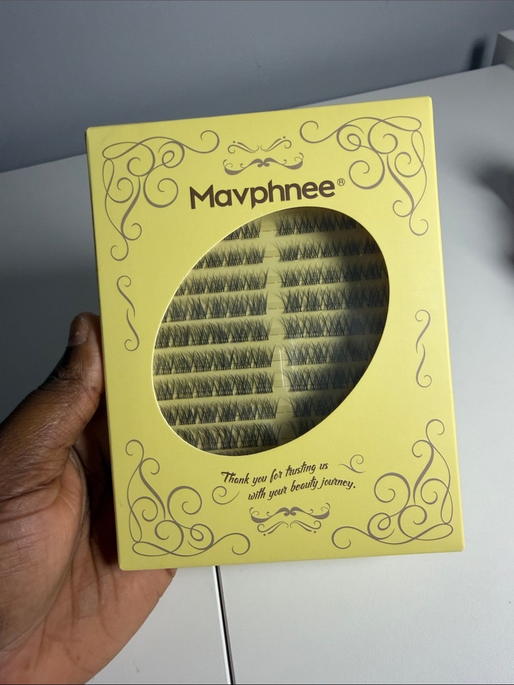 Mavphnee Individual Cluster False Eyelashes - Yellow Box
